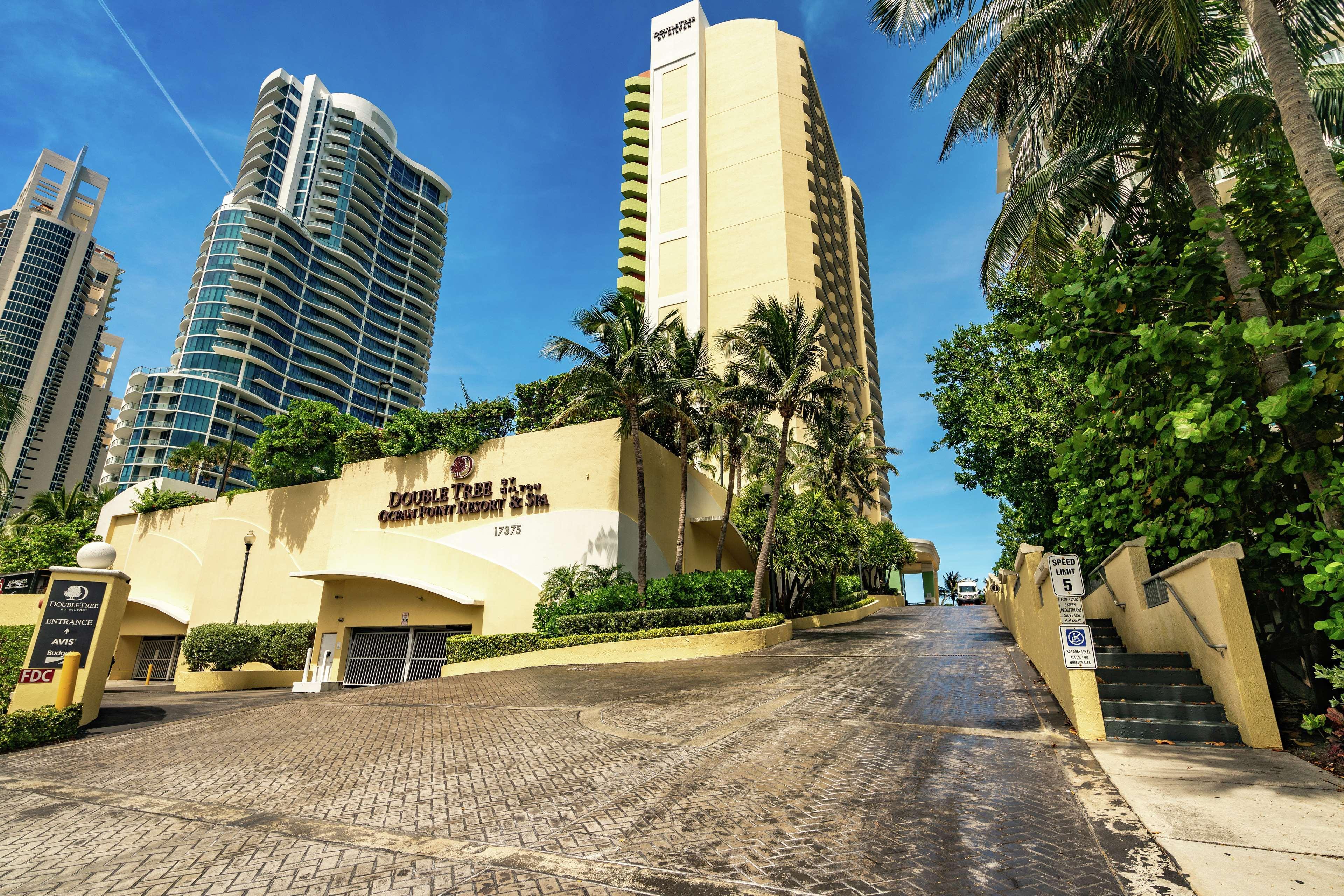 Doubletree By Hilton Ocean Point Resort - North Miami Beach Sunny Isles Beach Exterior foto