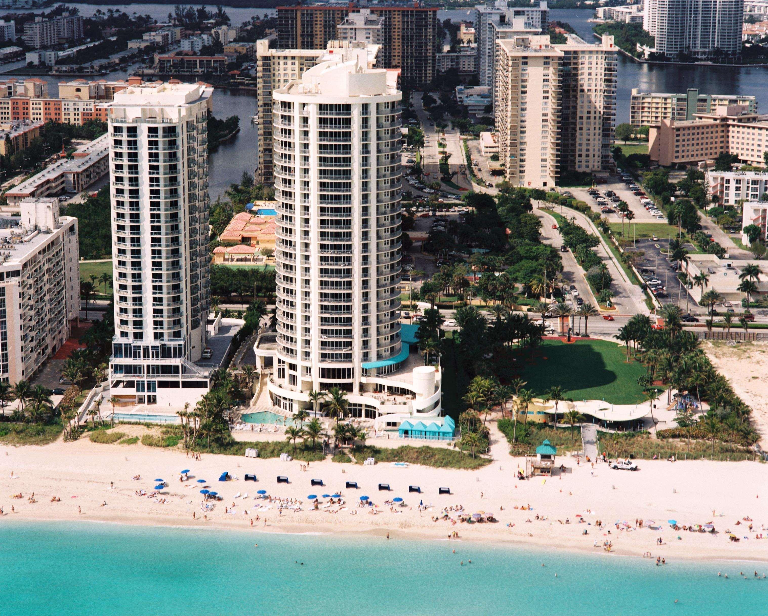 Doubletree By Hilton Ocean Point Resort - North Miami Beach Sunny Isles Beach Exterior foto